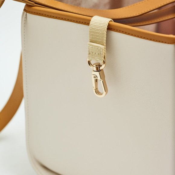 Ivory and Gold Leather Luxury Dog Carrier, Dog Bag, Dog tote for small dogs - Picture 4 of 9